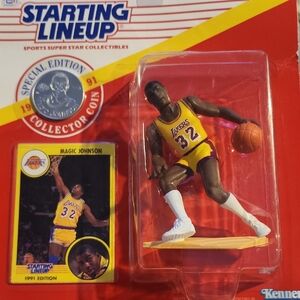 Starting Lineup Magic Johnson #32 Lakers Figure - Yellow/Purple